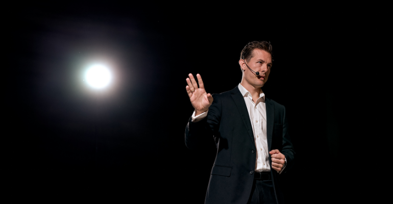 Dans les Coulisses : L’Art et la Technologie du Divertissement Événementiel avec Dynamic EventsDans les Coulisses : L’Art et la Technologie du Divertissement Événementiel avec Dynamic Events